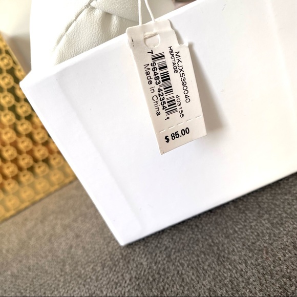 Authentic Michael Kors silver tone heart adjustable bracelet - Picture 4 of 5